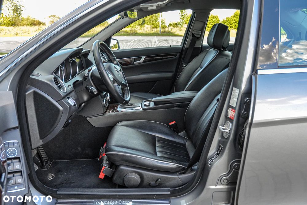 Mercedes-Benz Klasa C 350 BlueEff 4-Matic Elegance - 7