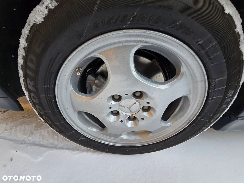 Mercedes-Benz Klasa E - 11