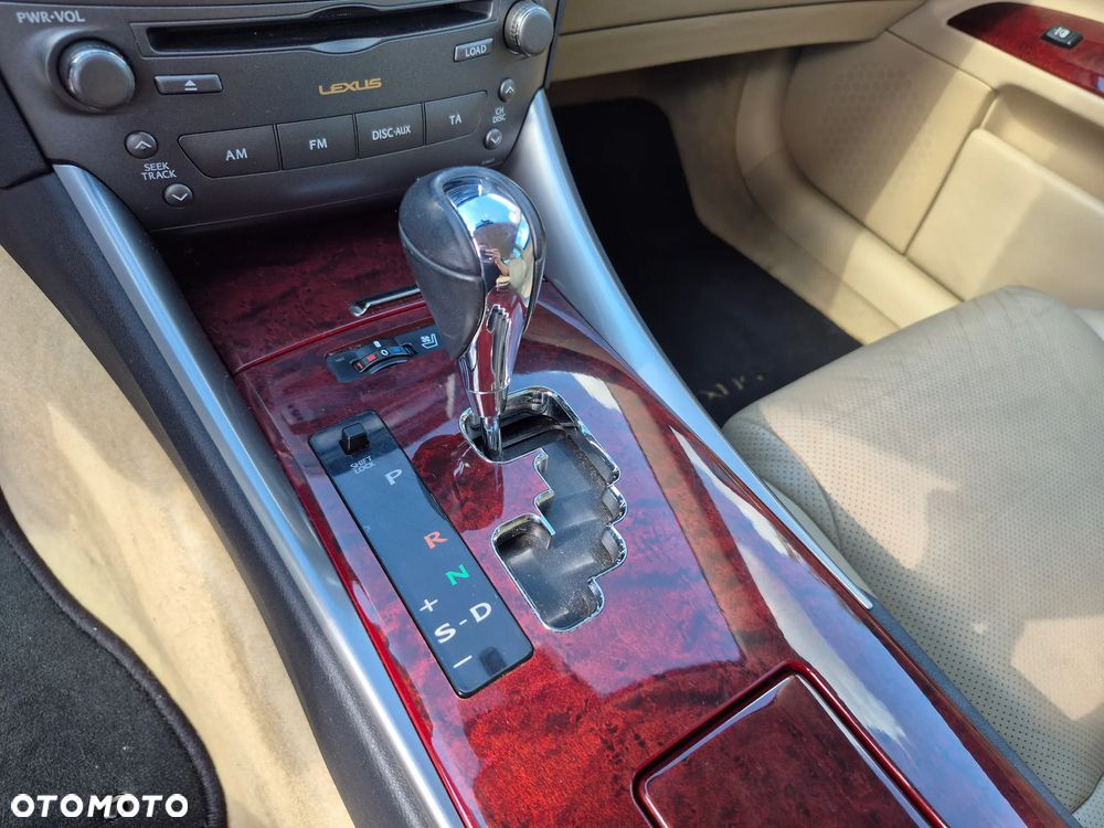 Lexus IS 250 Prestige - 11