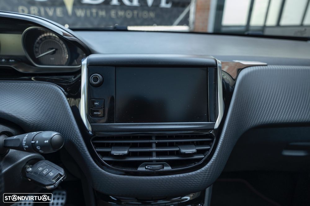 Peugeot 2008 1.2 PureTech GT Line - 9