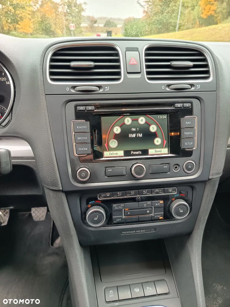 Volkswagen Golf ver-variant-1-6-tdi-dpf-bluemotion-technology-match - 10