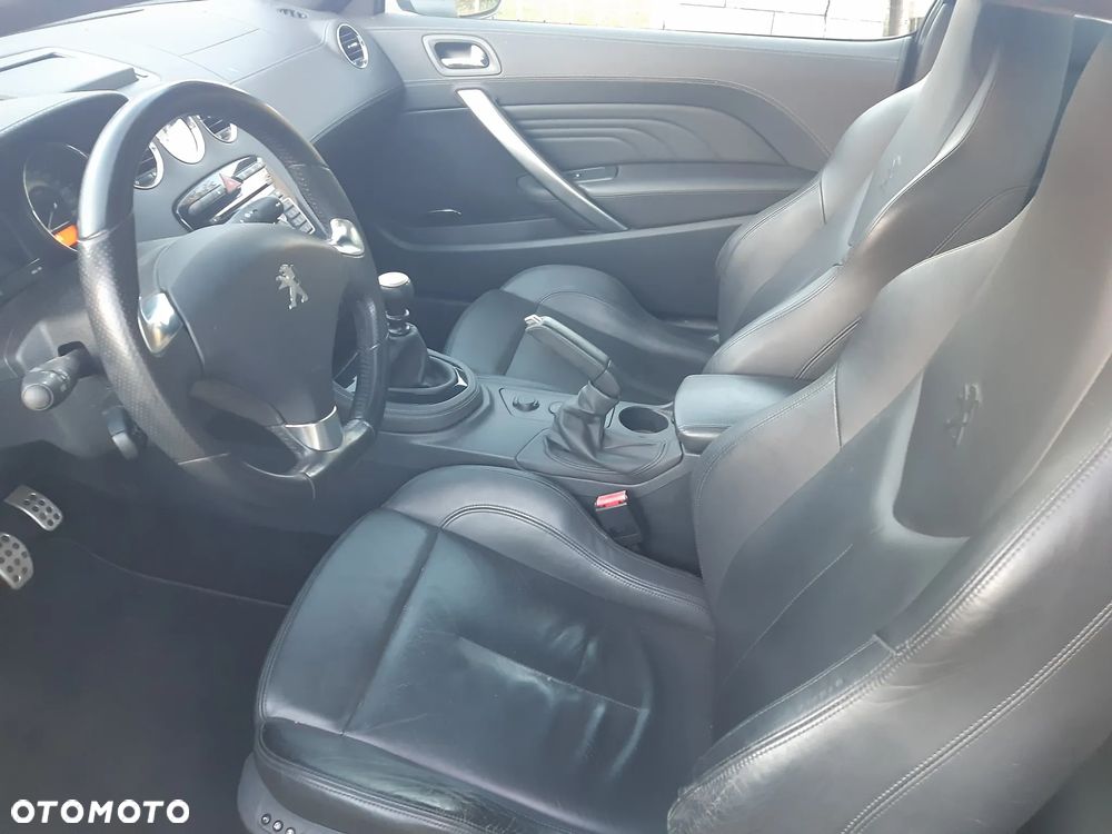 Peugeot RCZ 2.0 HDi FAP 160 Red Carbon - 11