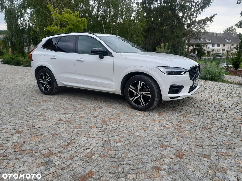 Volvo XC 60 T8 AWD Plug-In Hybrid R-Design - 3