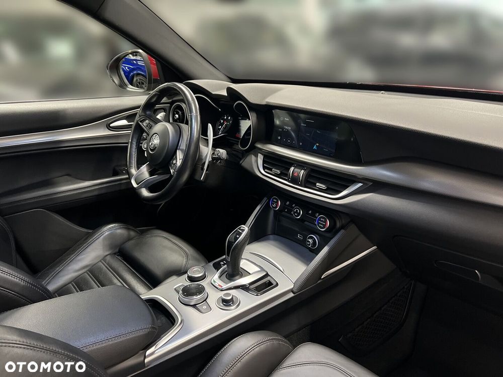 Alfa Romeo Stelvio 2.0 Turbo Veloce Q4 - 18