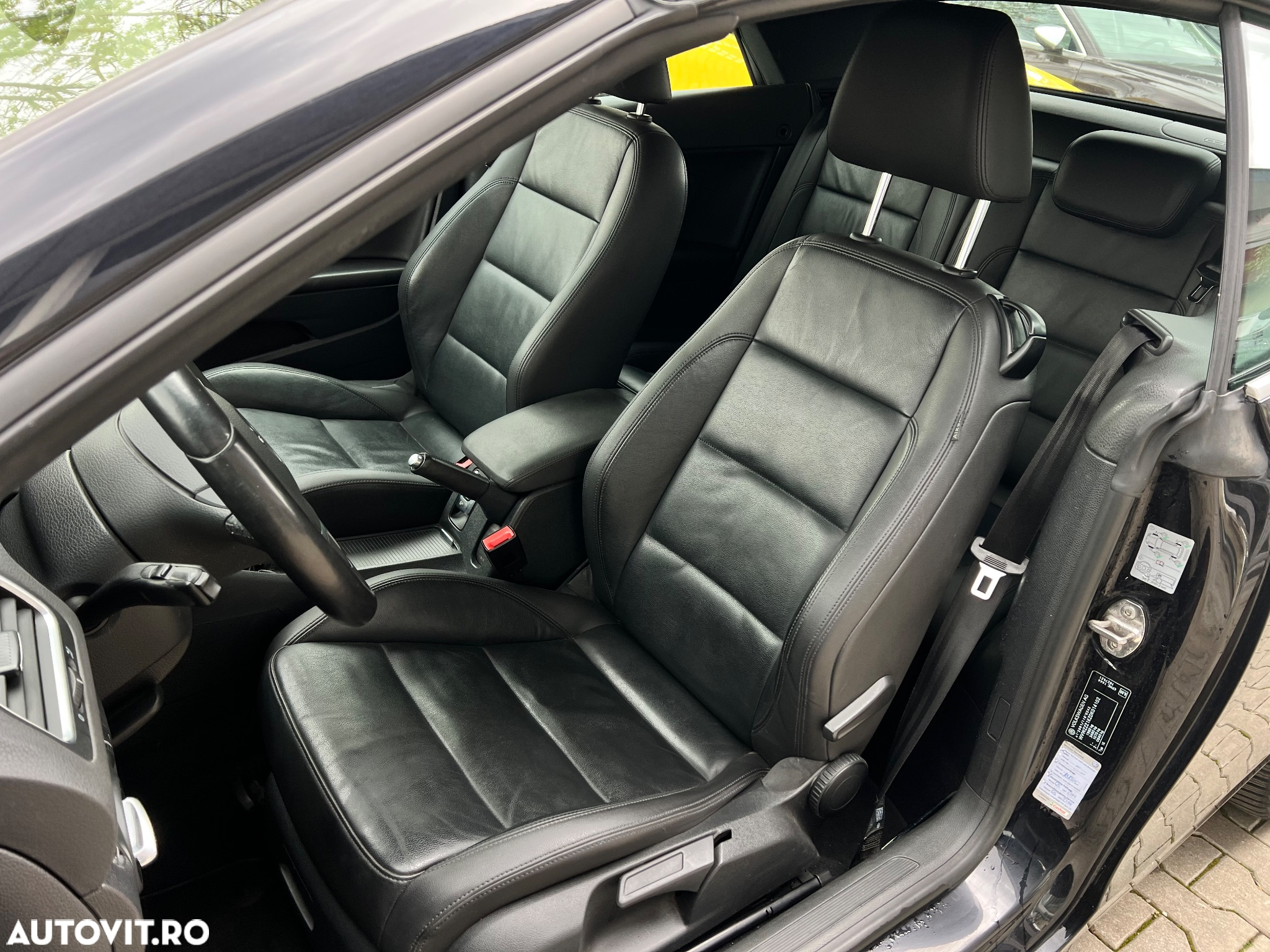 Volkswagen Golf 2.0 TDI BlueMotion Technology Highline - 12