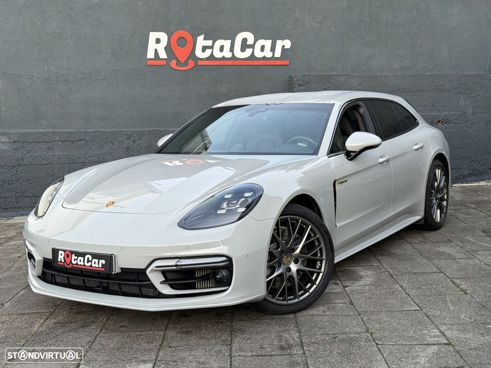 Porsche Panamera Sport Turismo 4 E-Hybrid