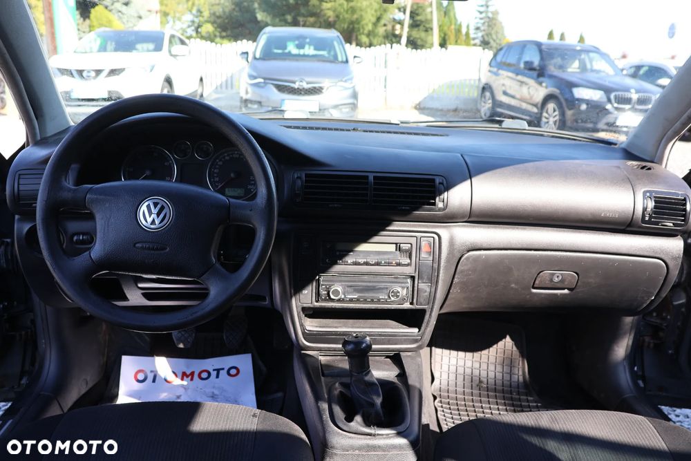 Volkswagen Passat 1.9 TDI Comfortline - 5