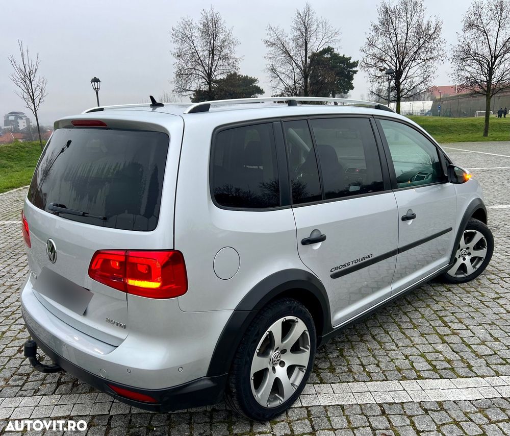 Volkswagen Touran 2.0 TDI DPF Cross - 5