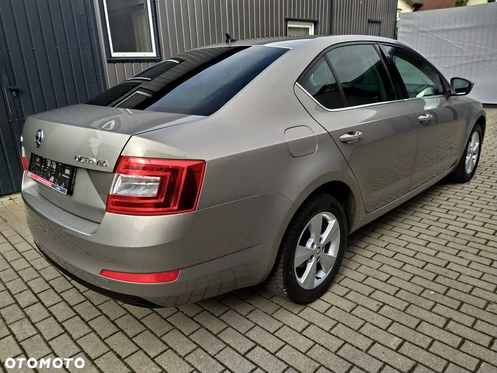 Skoda Octavia 1.4 TSI Edition DSG - 7