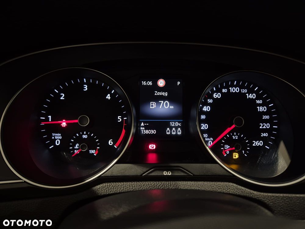 Volkswagen Passat 2.0 TDI EVO Business DSG - 18