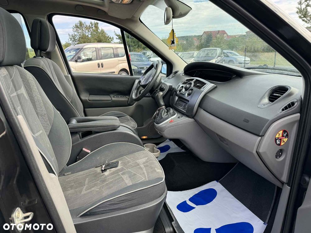 Renault Scenic 1.6 16V Luxe Expression - 19