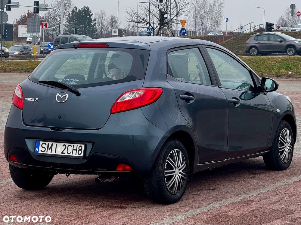 Mazda 2 - 5
