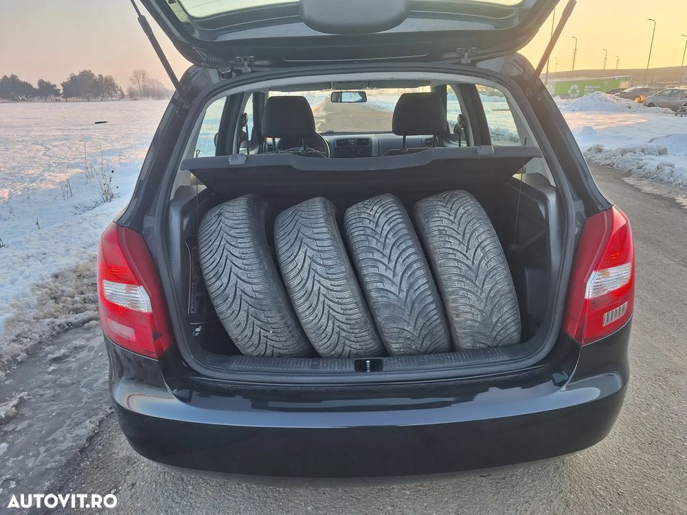 Skoda Fabia 1.2 HTP Ambiente - 10