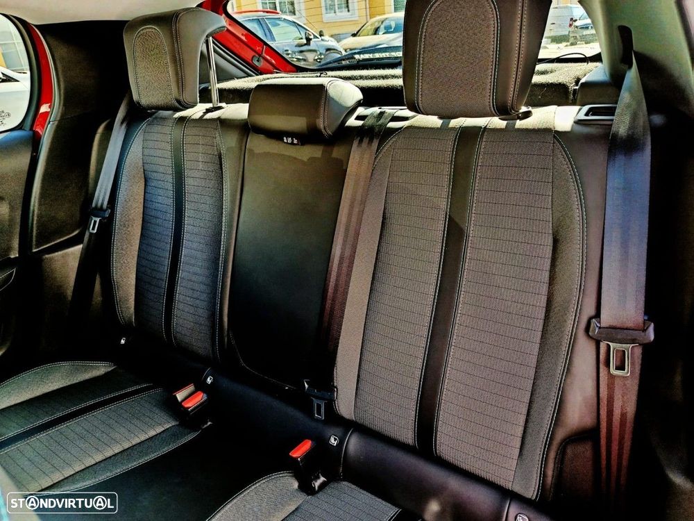 Peugeot 208 1.2 PureTech Allure Pack - 10