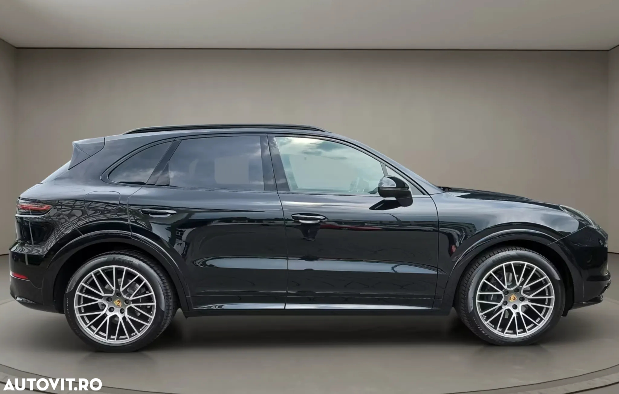Porsche Cayenne Standard - 4