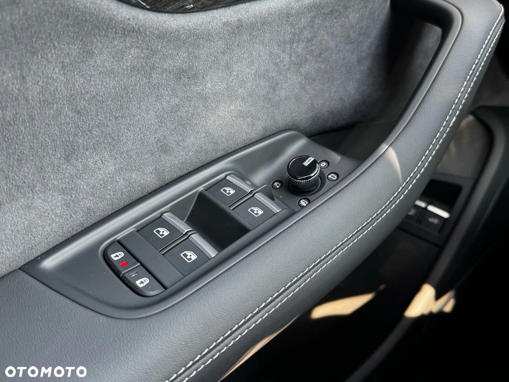 Audi Q7 TFSI e PHEV 290 kW Quattro S Line Tiptr - 14