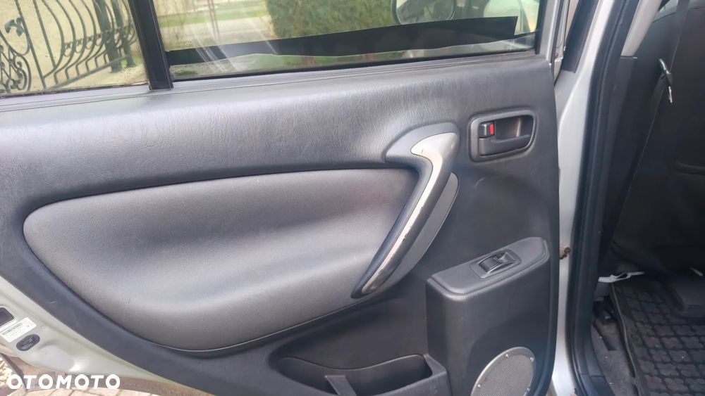 Toyota RAV4 2.0 VVT-i Sol - 7