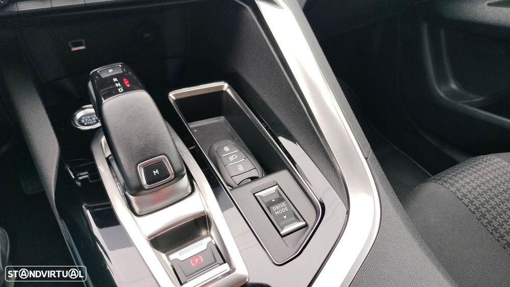 Peugeot 3008 BlueHDi 130 Stop & Start EAT8 Active Business-Pack - 28