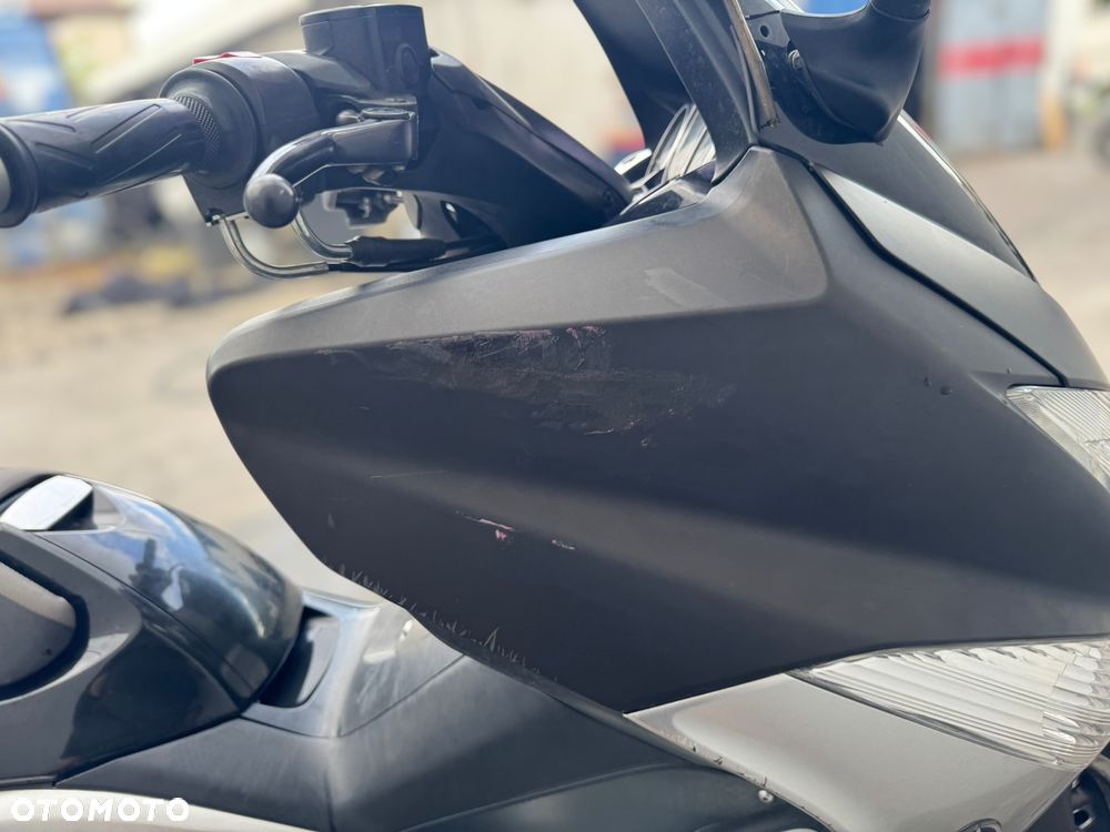 Yamaha Tmax - 14