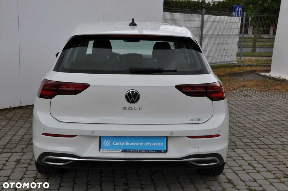 Volkswagen Golf - 6