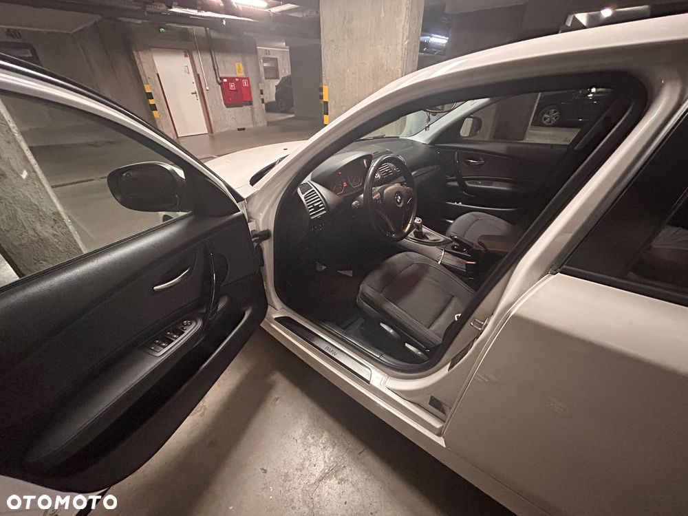BMW Seria 1 116i - 4