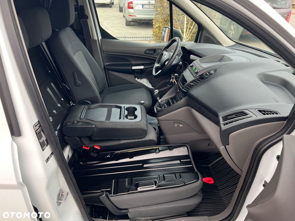 Ford Transit Connect - 26