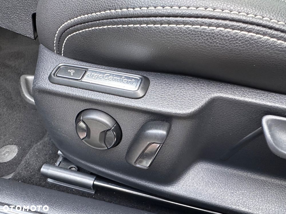 Volkswagen Passat 2.0 TDI EVO Elegance DSG - 25
