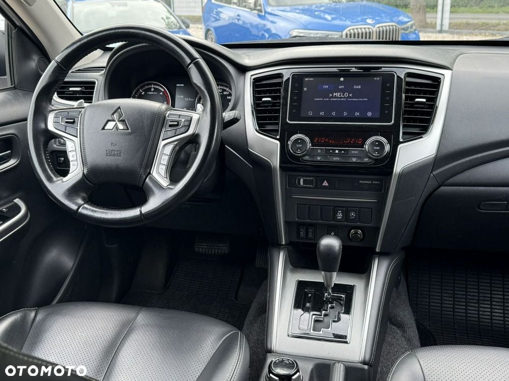 Mitsubishi L200 2.2 d DC Instyle Plus - 22