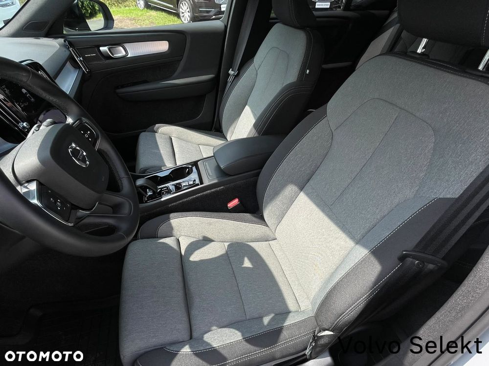 Volvo XC 40 B3 Plus Dark - 11