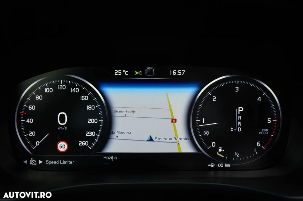 Volvo XC 60 D5 AWD R-Design - 19