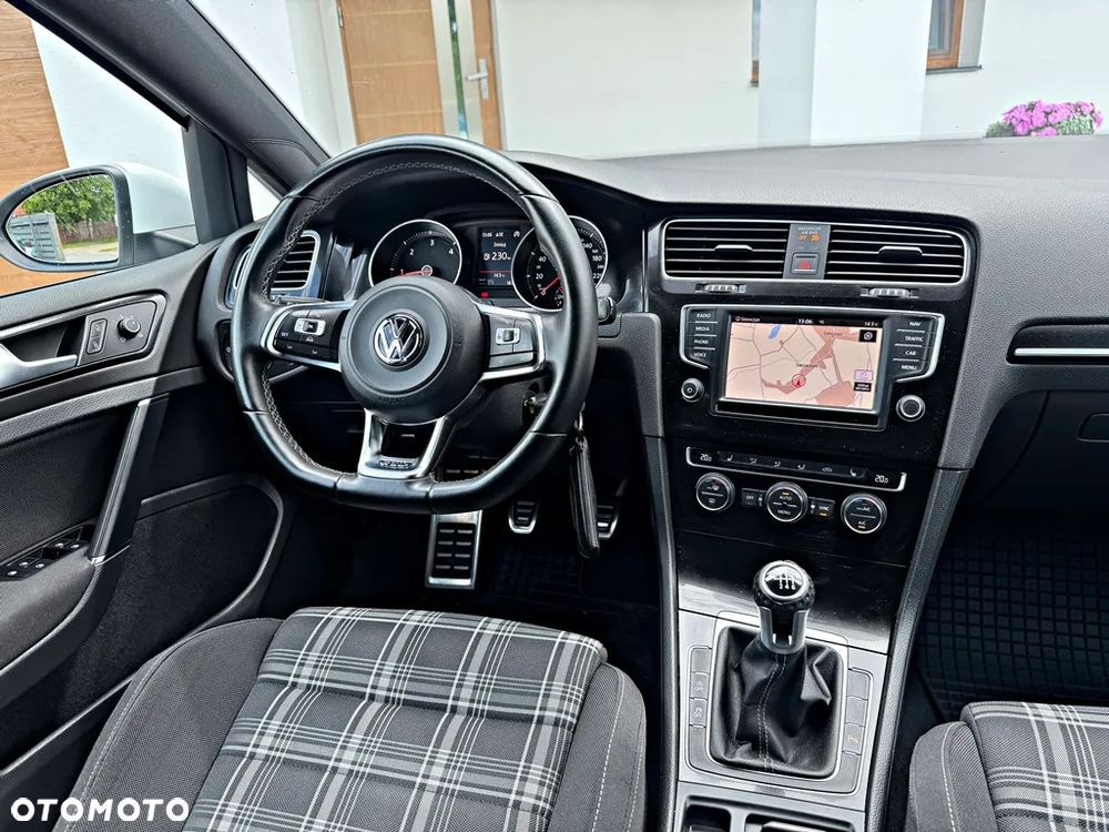Volkswagen Golf GTD (BlueMotion Technology) - 24