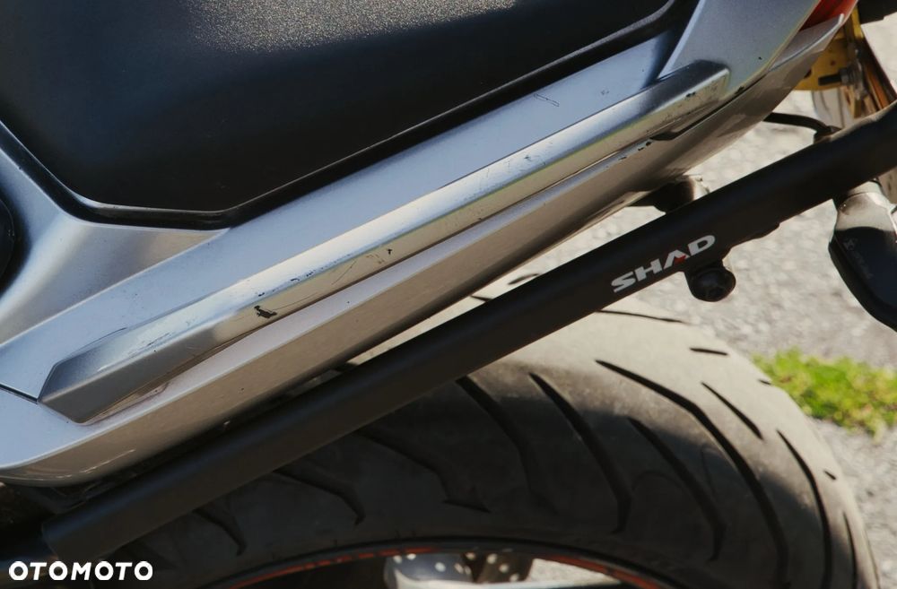 Yamaha FZ - 4