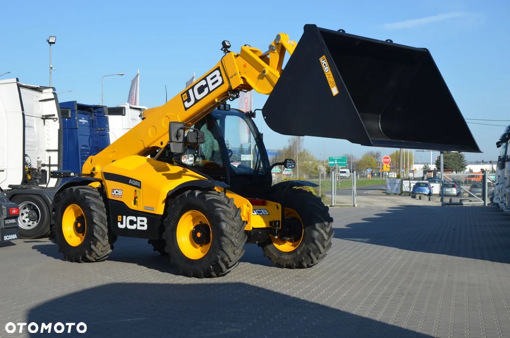 JCB 542-70 AGRI 2024r / ŁYŻKA 3m i WIDŁY / 748mth! / TORQUE LOCK 4 / Q-FIT / REWERS WENTYLATORA / OSŁONY POD. / ZACZEP + INSTALACJA - 1