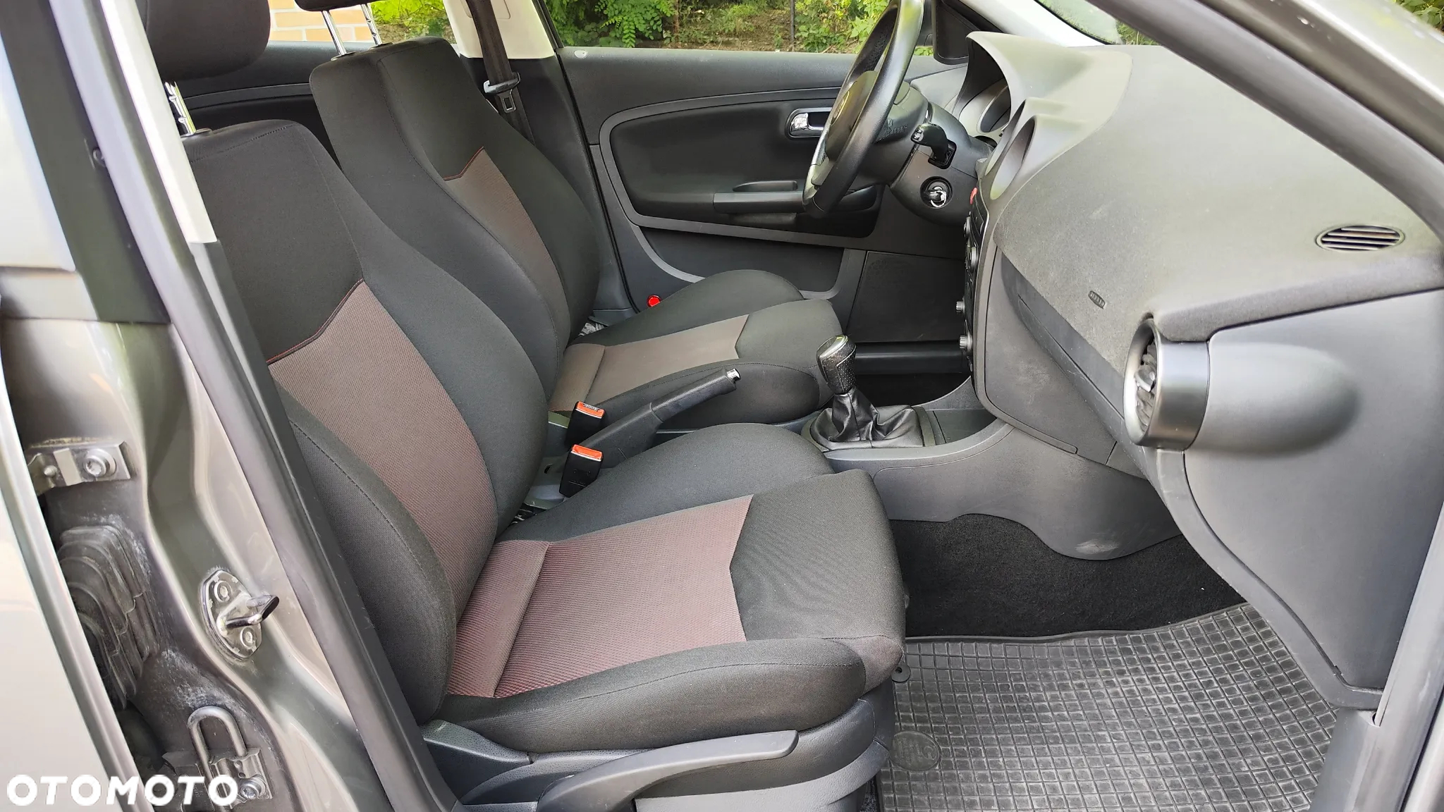 Seat Ibiza 1.4 16V Sport Edition - 29