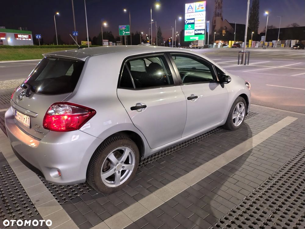Toyota Auris 1.6 Active - 9