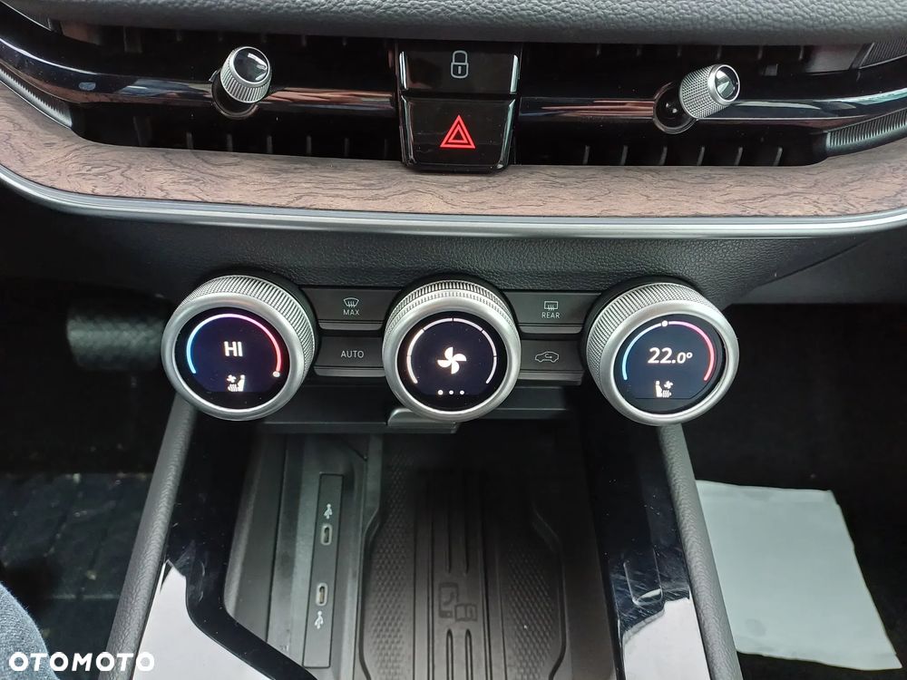 Skoda Superb 2.0 TDI SCR 4x4 L&K DSG - 18