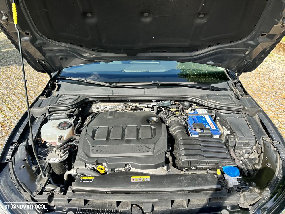 VW Golf 2.0 TDI Life - 32