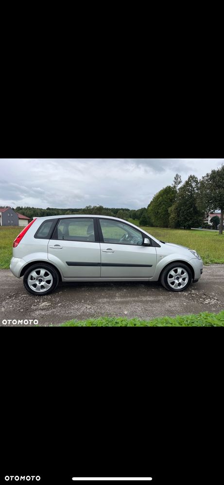 Ford Fiesta 1.3 Style - 23