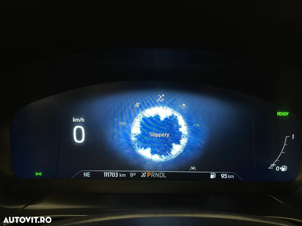 Ford Kuga 2.5 Duratec FHEV TITANIUM - 29