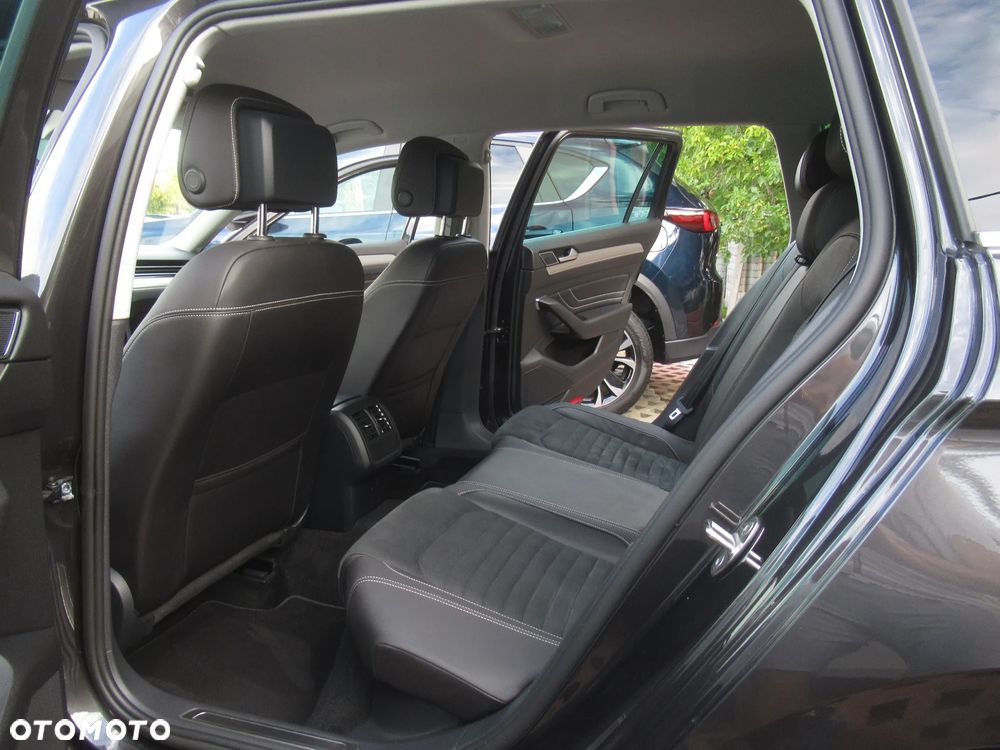 Volkswagen Passat 2.0 TSI Elegance DSG - 8