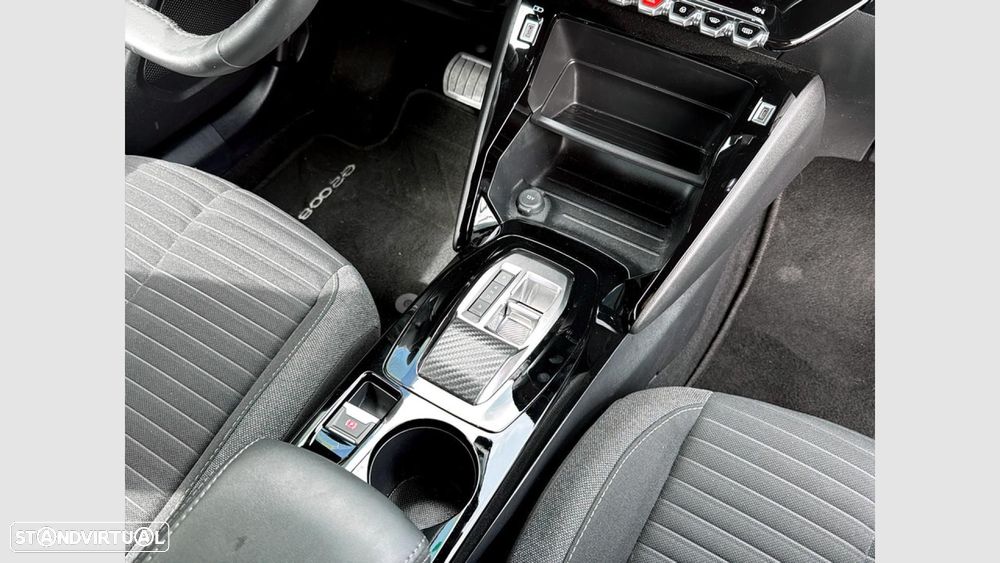 Peugeot e-2008 50 kWh Active Pack - 21