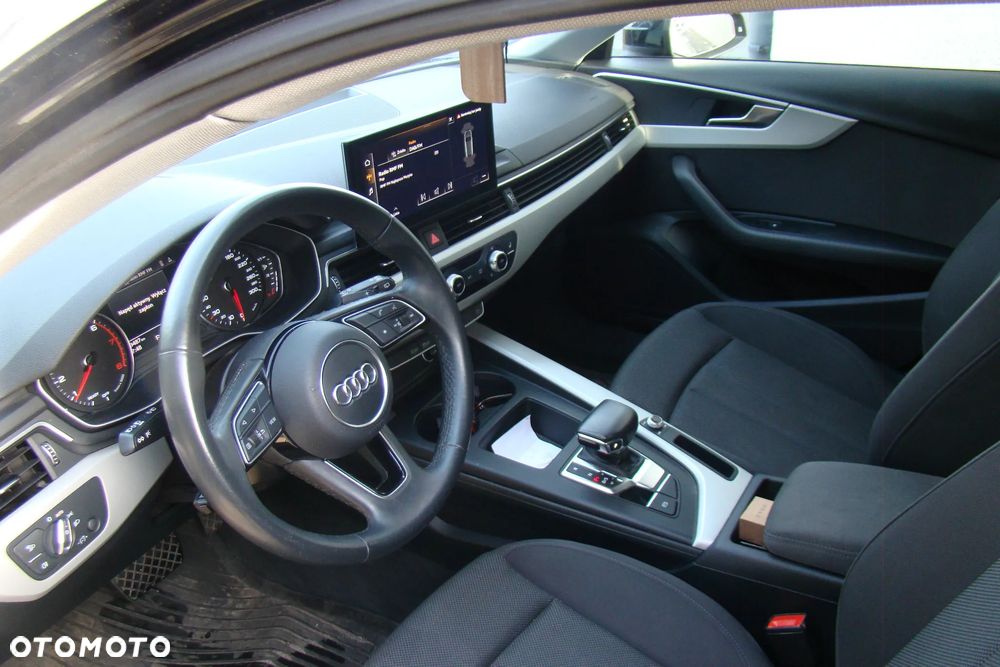 Audi A4 Avant 35 TFSI S tronic - 12