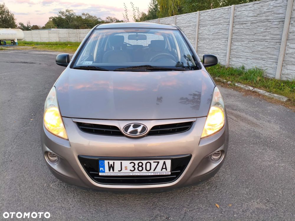 Hyundai i20 1.2 Classic + - 9