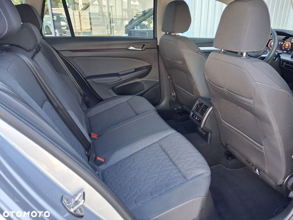 Volkswagen Golf Variant - 8