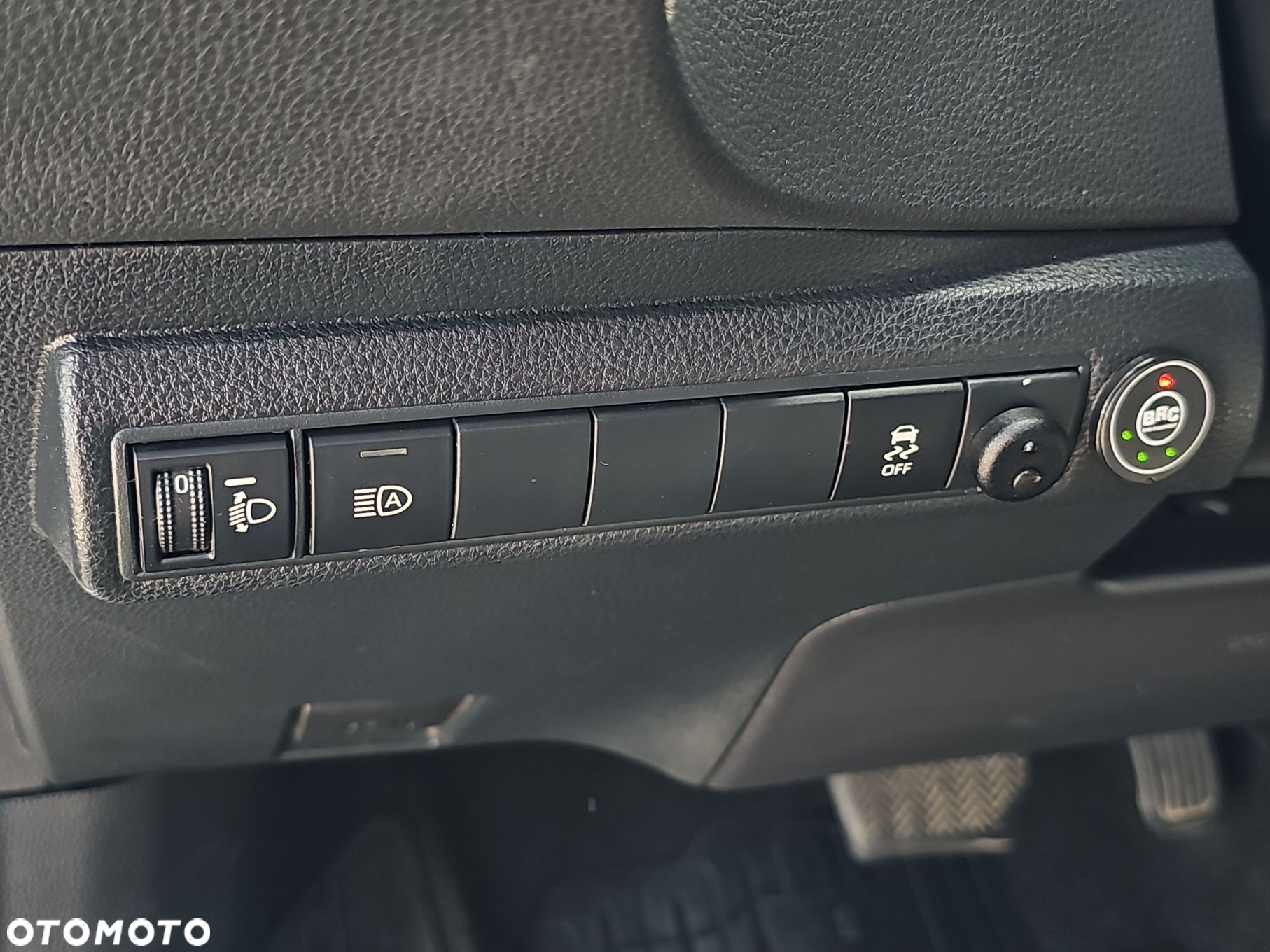 Toyota Corolla - 19