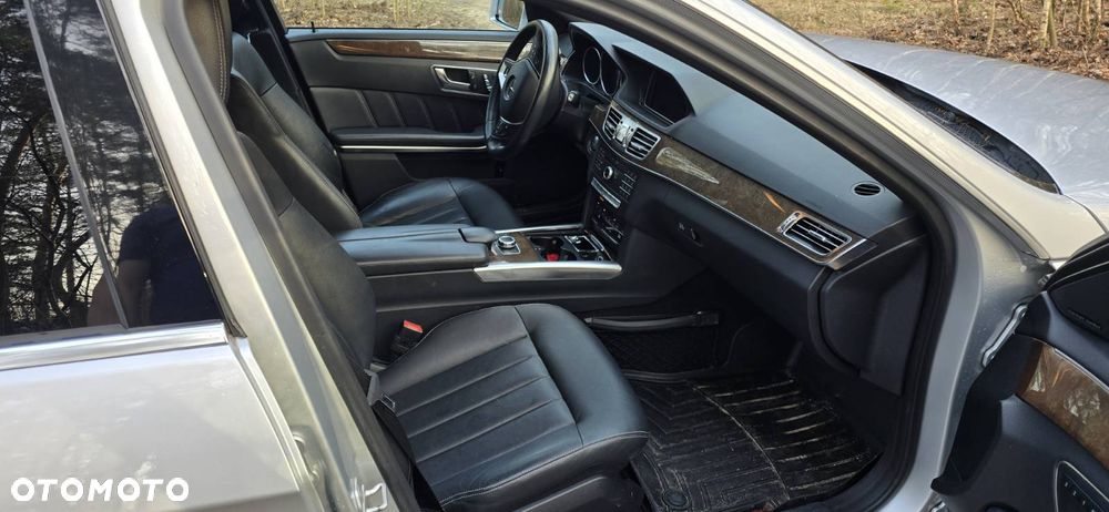 Mercedes-Benz Klasa E - 9