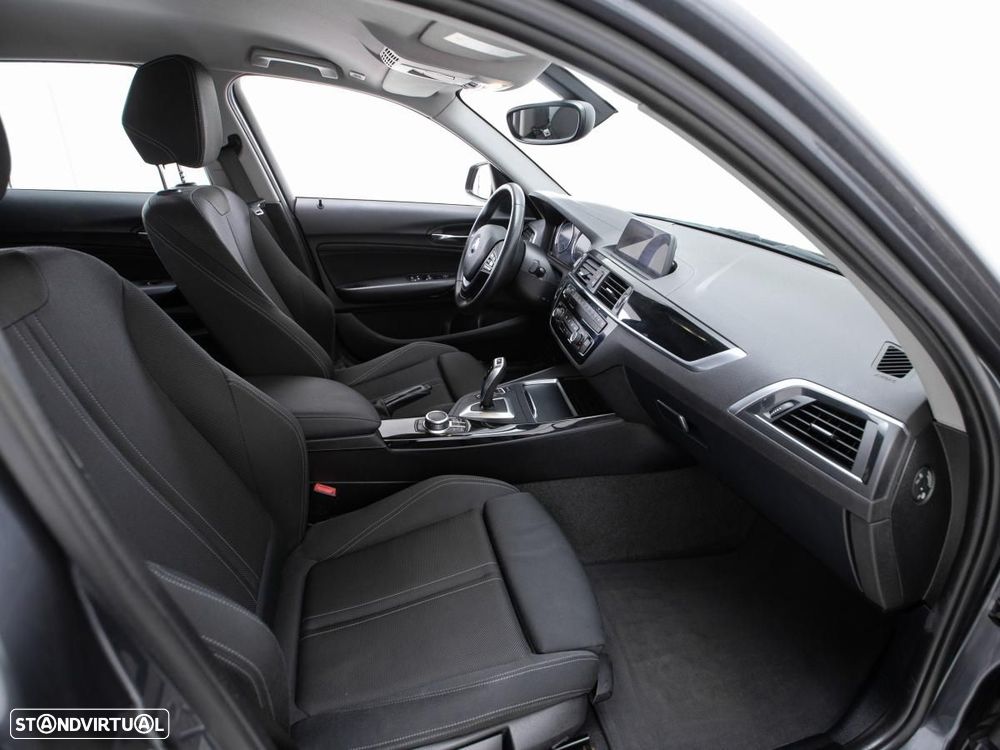 BMW 116 d Line Sport Auto — fotografia 8