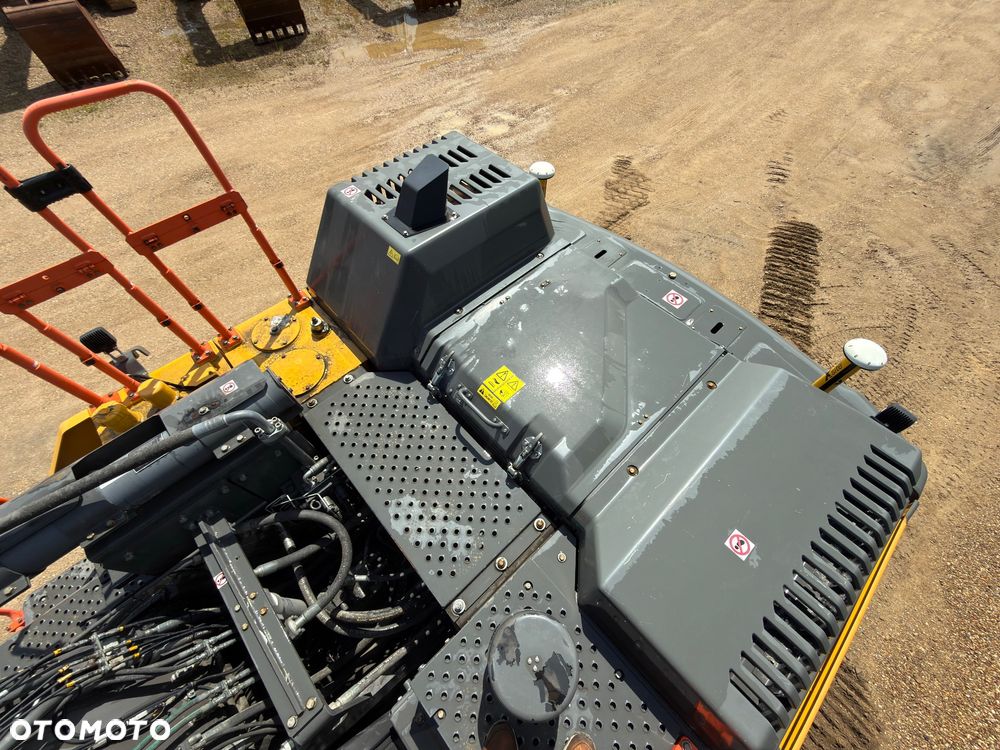 Volvo EC 300 EL - 19
