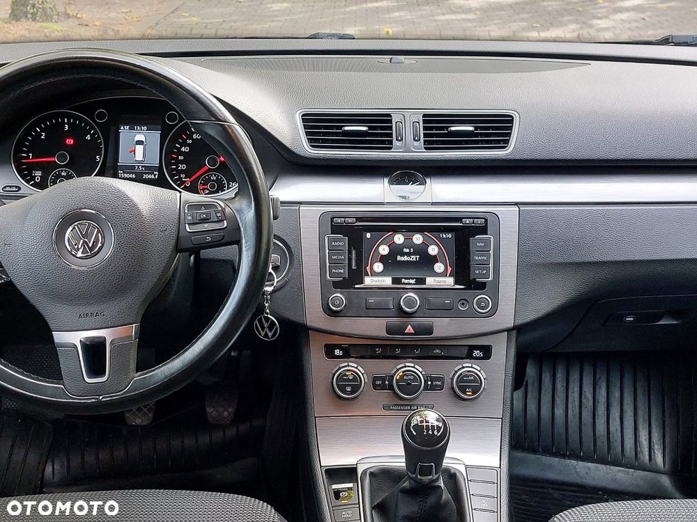 Volkswagen Passat 1.6 TDI BlueMotion Technology Comfortline - 11