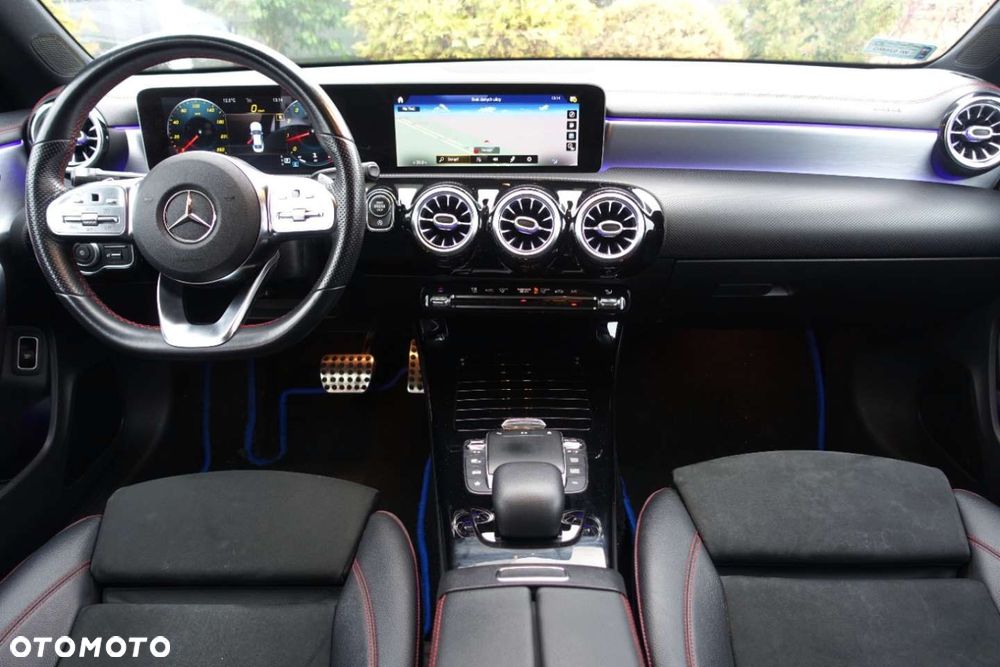 Mercedes-Benz CLA - 13